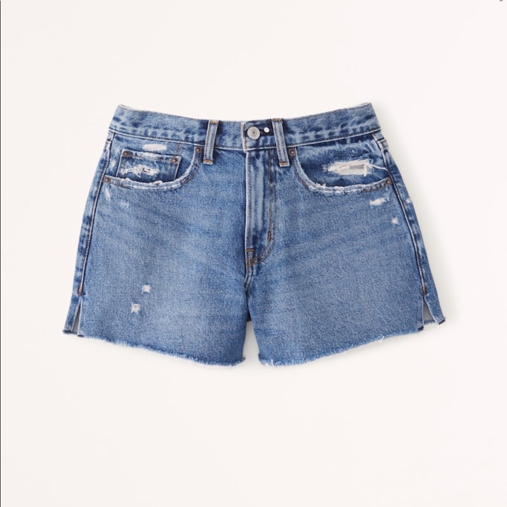 Abercrombie & Fitch Curve Love Mid Rise Boyfriend Shorts